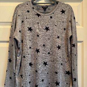 Buffalo Lightweight Gray Sweater with Black Stars